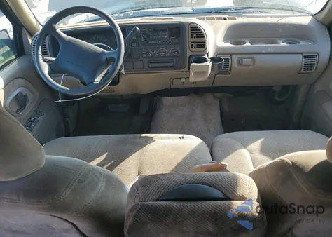 1996 GMC Suburban C1500 from USA, damaged, VIN 3GKEC16R7TG503943